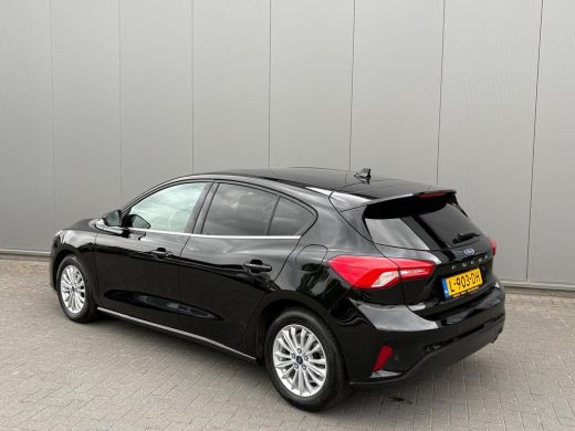 Ford Focus 125PK EcoB. Automaat Titanium Carplay-android/Navigatie/Parkeerhulp/Camera/Keyfree ActivLease financial lease