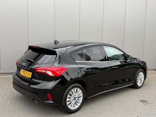 Ford Focus 125PK EcoB. Automaat Titanium Carplay-android/Navigatie/Parkeerhulp/Camera/Keyfree ActivLease financial lease