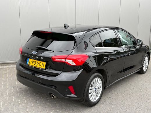 Ford Focus 125PK EcoB. Automaat Titanium Carplay-android/Navigatie/Parkeerhulp/Camera/Keyfree ActivLease financial lease