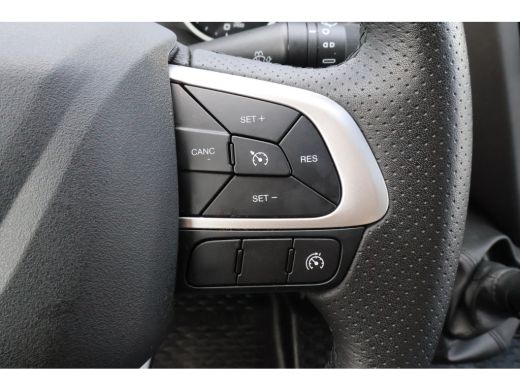 Iveco Daily 35C14 Automaat Koelwagen Bakwagen met Laadklep ActivLease financial lease