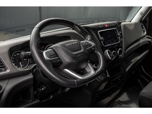Iveco Daily 35S18 175 PK 3.0 Liter! | Automaat | 3.500 KG trekgewicht | Camera | Cruise | Airco | Trekhaak | ... ActivLease financial lease