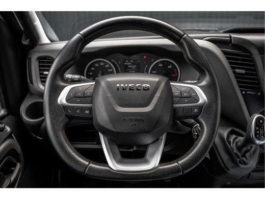 Iveco Daily 35S18 175 PK 3.0 Liter! | Automaat | 3.500 KG trekgewicht | Camera | Cruise | Airco | Trekhaak | ... ActivLease financial lease