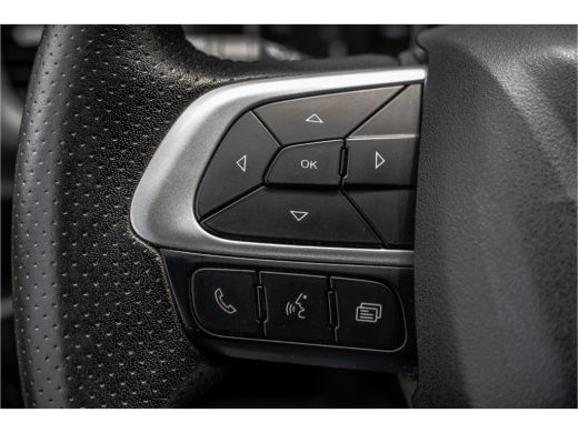 Iveco Daily 35S18 175 PK 3.0 Liter! | Automaat | 3.500 KG trekgewicht | Camera | Cruise | Airco | Trekhaak | ... ActivLease financial lease
