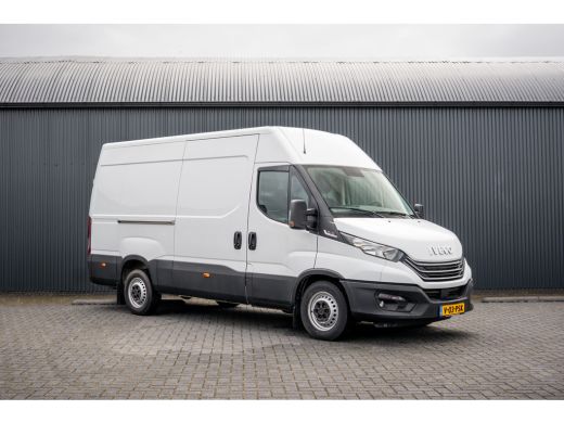Iveco Daily 35S18 175 PK 3.0 Liter! | Automaat | 3.500 KG trekgewicht | Camera | Cruise | Airco | Trekhaak | ... ActivLease financial lease