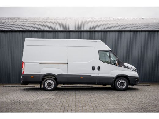 Iveco Daily 35S18 175 PK 3.0 Liter! | Automaat | 3.500 KG trekgewicht | Camera | Cruise | Airco | Trekhaak | ... ActivLease financial lease