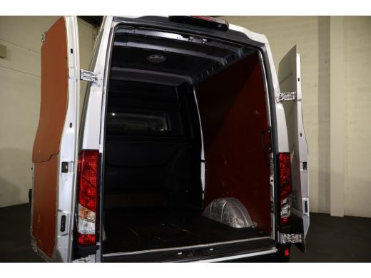 Iveco Daily 35S21 Hi-Matic Automaat DC 3.5T Trekhaak ActivLease financial lease