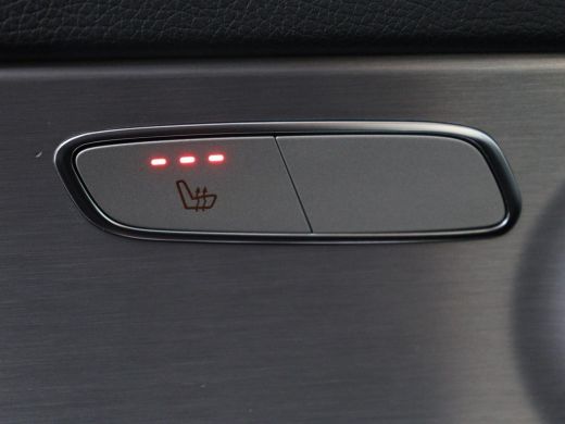 Mercedes-Benz C-Klasse Estate 180 Business Solution AMG | Panoramadak | Trekhaak | Leder/alcantara | Stoelverwarming | V... ActivLease financial lease