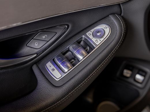Mercedes-Benz C-Klasse Estate 300 e Business Solution AMG / 320pk / Panorama dak / Trekhaak / Multibeam / ActivLease financial lease