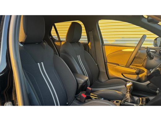 Opel Corsa 1.2 TURBO 100PK GS / NAVI / LEDER / CLIMA / LED / PDC / 16" LMV / CAMERA / KEYLESS !! ActivLease financial lease