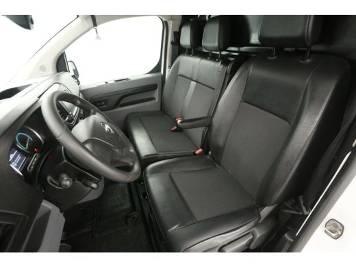 Opel Vivaro-e 75 kWh L2H1 | Snelladen | SOH 88% | Airco | 3 Zits | Carplay | Cruise | Parkeersens. ActivLease financial lease