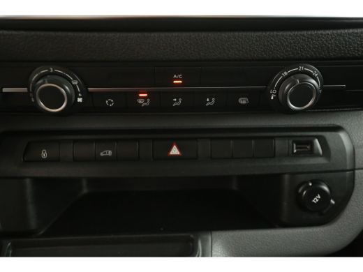Opel Vivaro-e 75 kWh L2H1 | Snelladen | SOH 88% | Airco | 3 Zits | Carplay | Cruise | Parkeersens. ActivLease financial lease