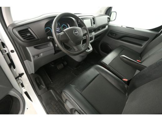Opel Vivaro-e 75 kWh L2H1 | Snelladen | SOH 88% | Airco | 3 Zits | Carplay | Cruise | Parkeersens. ActivLease financial lease