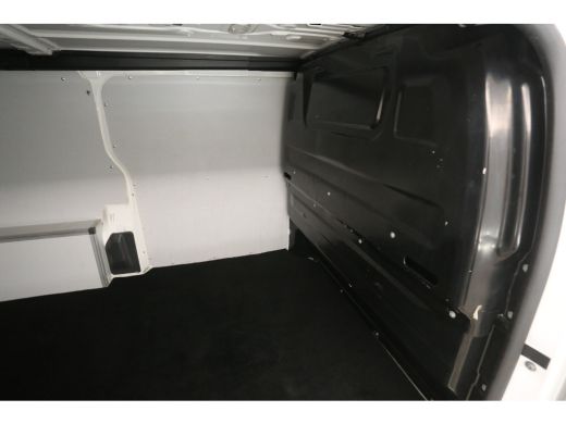 Opel Vivaro-e 75 kWh L2H1 | Snelladen | SOH 88% | Airco | 3 Zits | Carplay | Cruise | Parkeersens. ActivLease financial lease