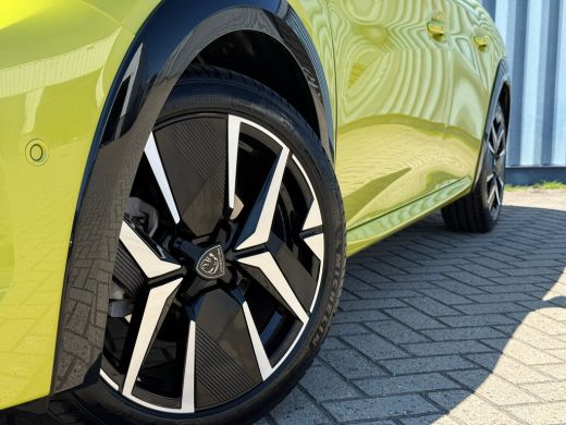 Peugeot 208 1.2 Hybrid 110 e-DCS6 GT 360 camera | Adeptieve cruise control met Stop&Go | Sfeerverlichting int... ActivLease financial lease