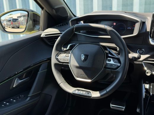 Peugeot 208 1.2 Hybrid 110 e-DCS6 GT 360 camera | Adeptieve cruise control met Stop&Go | Sfeerverlichting int... ActivLease financial lease