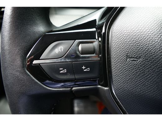 Peugeot e-2008 EV 136PK 50KWH ACTIVE AUTOMAAT / NAVI / LED / 16"LMV / CLIMA / PDC / BLUETOOTH / CRUISECONTROL / ... ActivLease financial lease