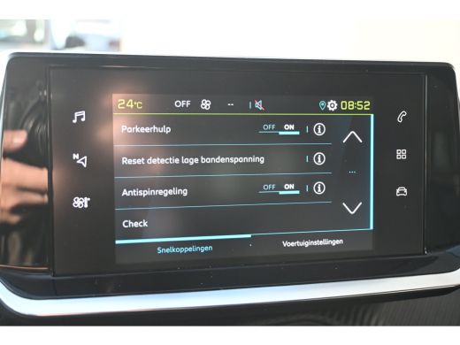 Peugeot e-208 EV Allure 50 kWh 100%SOH! | Navigatie By App | Climate Control | Parkeersensoren | Cruise Control... ActivLease financial lease