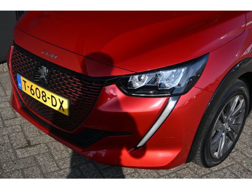 Peugeot e-208 EV Allure 50 kWh 100%SOH! | Navigatie By App | Climate Control | Parkeersensoren | Cruise Control... ActivLease financial lease
