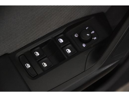 Seat Leon Sportstourer *1ste Eigenaar*Navigatie*PDC*Carplay* ActivLease financial lease