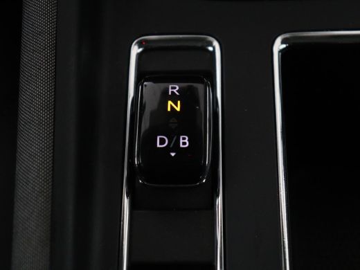 Skoda Enyaq iV | SOH 91.5% | Panoramadak | Adaptive cruise | Stuur/stoel verwarming | Half Leder | Carplay | Par... ActivLease financial lease