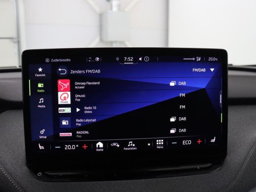 Skoda Enyaq iV | SOH 91.5% | Panoramadak | Adaptive cruise | Stuur/stoel verwarming | Half Leder | Carplay | Par... ActivLease financial lease