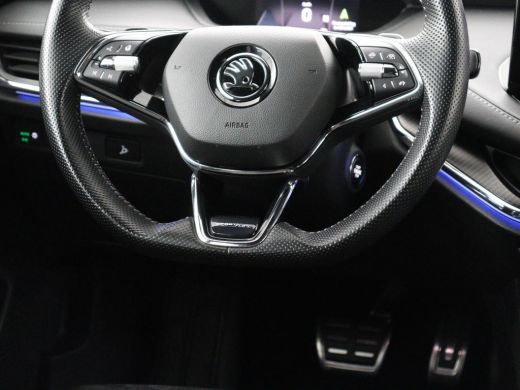 Skoda Enyaq iV | SOH 92.7% | Leder/alcantara | Stuur verwarming | Camera | Park assist | Cruise control | Carpla... ActivLease financial lease