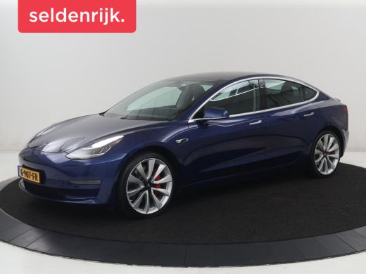 Tesla Model 3 | Traffic-Aware Cruise control | Leder | Lichtmetaal 20'' | Achterbank verwarming | Park assist |... ActivLease financial lease