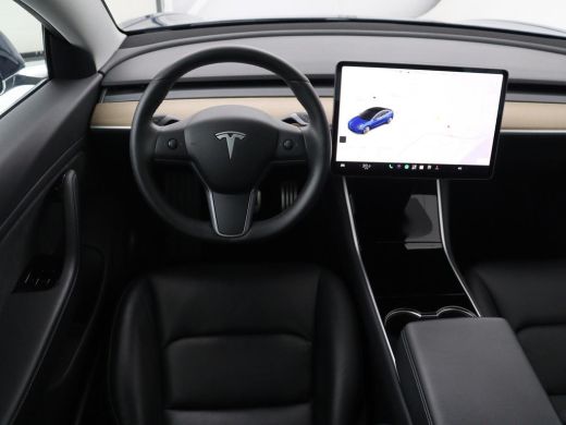 Tesla Model 3 | Traffic-Aware Cruise control | Leder | Lichtmetaal 20'' | Achterbank verwarming | Park assist |... ActivLease financial lease