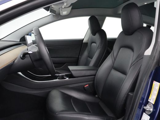 Tesla Model 3 | Traffic-Aware Cruise control | Leder | Lichtmetaal 20'' | Achterbank verwarming | Park assist |... ActivLease financial lease