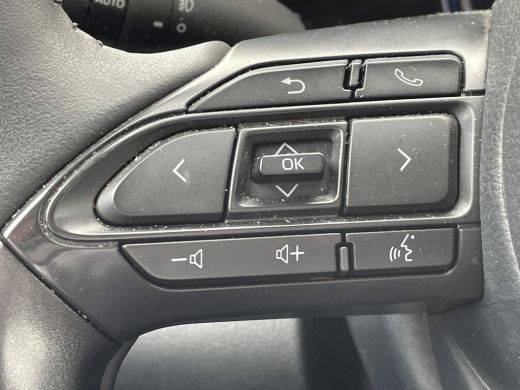 Toyota Yaris Cross 1.5 Hybrid 115 Dynamic **DODEHOEK DETECTIE/ STOEL EN STUURVERWARMING/ KEYLESS** ActivLease financial lease