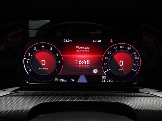 Volkswagen Golf 1.5 eTSi 150 Pk Automaat R-Line Business | Stoel/Stuur verwarming | Trekhaak | Camera | Adaptive ... ActivLease financial lease