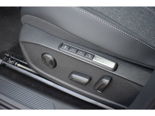Volkswagen ID.3 Neo 231PK Style | NAVIGATIE | MEMORY STOELEN | PANORAMADAK | IQ LIGHT | STEUNHAAK | HARMAN KARDON ActivLease financial lease