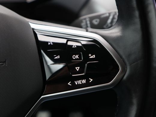 Volkswagen ID.4 First 77 kWh | Stoel/Stuurverwarming | Adaptive Cruise | Camera | CarPlay | Navigatie | 20 Inch |... ActivLease financial lease