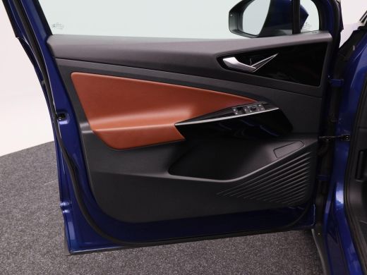 Volkswagen ID.4 Pro Performance 77 kWh 204 Pk | Stoel/Stuurverwarming | Adaptive cruise | Camera | CarPlay | 54.3... ActivLease financial lease
