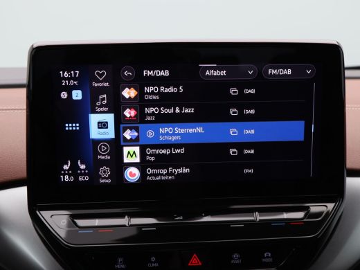Volkswagen ID.4 Pro Performance 77 kWh 204 Pk | Stoel/Stuurverwarming | Adaptive cruise | Camera | CarPlay | 54.3... ActivLease financial lease