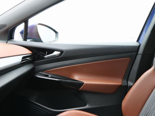 Volkswagen ID.4 Pro Performance 77 kWh 204 Pk | Stoel/Stuurverwarming | Adaptive cruise | Camera | CarPlay | 54.3... ActivLease financial lease
