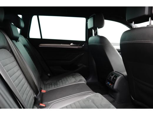 Volkswagen Passat Variant 1.4 eHybrid 218 pk GTE 6-DSG | Wegklapbare Trekhaak | Apple Carplay | Achteruitrijcamera | ActivLease financial lease