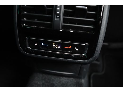Volkswagen Passat Variant 1.4 eHybrid 218 pk GTE 6-DSG | Wegklapbare Trekhaak | Apple Carplay | Achteruitrijcamera | ActivLease financial lease