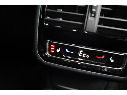 Volkswagen Passat Variant 1.4 eHybrid 218 pk GTE 6-DSG | Wegklapbare Trekhaak | Apple Carplay | Achteruitrijcamera | ActivLease financial lease