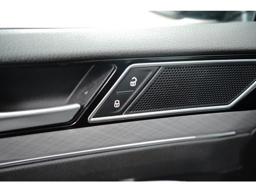Volkswagen Passat Variant 1.4 eHybrid 218 pk GTE 6-DSG | Wegklapbare Trekhaak | Apple Carplay | Achteruitrijcamera | ActivLease financial lease