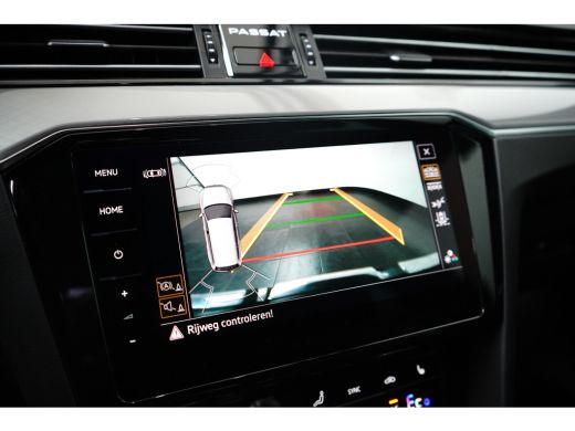 Volkswagen Passat Variant 1.4 eHybrid 218 pk GTE 6-DSG | Wegklapbare Trekhaak | Apple Carplay | Achteruitrijcamera | ActivLease financial lease