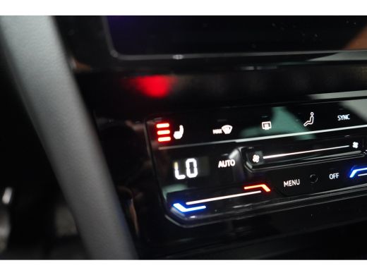 Volkswagen Passat Variant 1.4 eHybrid 218 pk GTE 6-DSG | Wegklapbare Trekhaak | Apple Carplay | Achteruitrijcamera | ActivLease financial lease