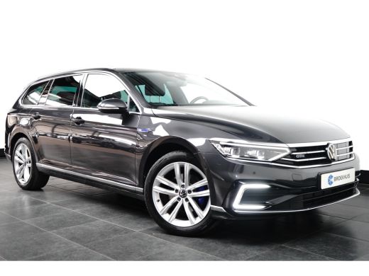 Volkswagen Passat Variant 1.4 eHybrid 218 pk GTE 6-DSG | Wegklapbare Trekhaak | Apple Carplay | Achteruitrijcamera | ActivLease financial lease