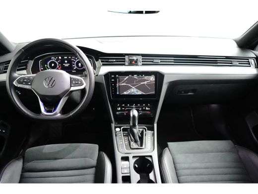 Volkswagen Passat Variant 1.4 eHybrid 218 pk GTE 6-DSG | Wegklapbare Trekhaak | Apple Carplay | Achteruitrijcamera | ActivLease financial lease