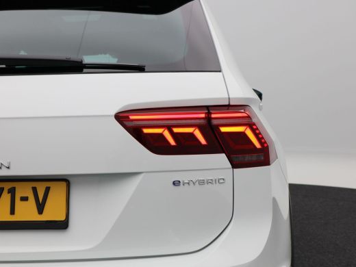 Volkswagen Tiguan 1.4 TSi 245 Pk eHybrid R-Line Business+ | Stoelverwarming | Panoramadak | Adaptive Cruise | IQ Li... ActivLease financial lease