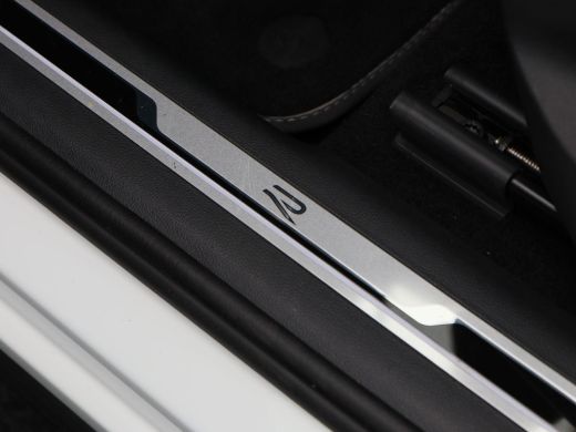 Volkswagen Tiguan 1.4 TSi 245 Pk eHybrid R-Line Business+ | Stoelverwarming | Panoramadak | Adaptive Cruise | IQ Li... ActivLease financial lease