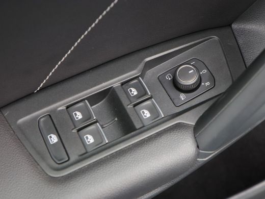 Volkswagen Tiguan 1.4 TSi 245 Pk eHybrid R-Line Business+ | Stoelverwarming | Panoramadak | Adaptive Cruise | IQ Li... ActivLease financial lease