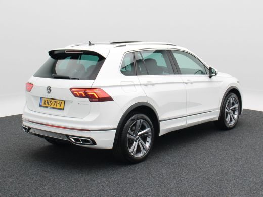 Volkswagen Tiguan 1.4 TSi 245 Pk eHybrid R-Line Business+ | Stoelverwarming | Panoramadak | Adaptive Cruise | IQ Li... ActivLease financial lease