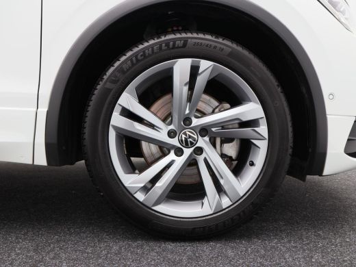 Volkswagen Tiguan 1.4 TSi 245 Pk eHybrid R-Line Business+ | Stoelverwarming | Panoramadak | Adaptive Cruise | IQ Li... ActivLease financial lease