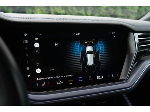 Volkswagen Touareg 3.0 TSI eHybrid 4MOTION R / 5 Jaar fabrieksgarantie/ Puglia/ Standkachel/ Luchtvering/ Adaptive C... ActivLease financial lease